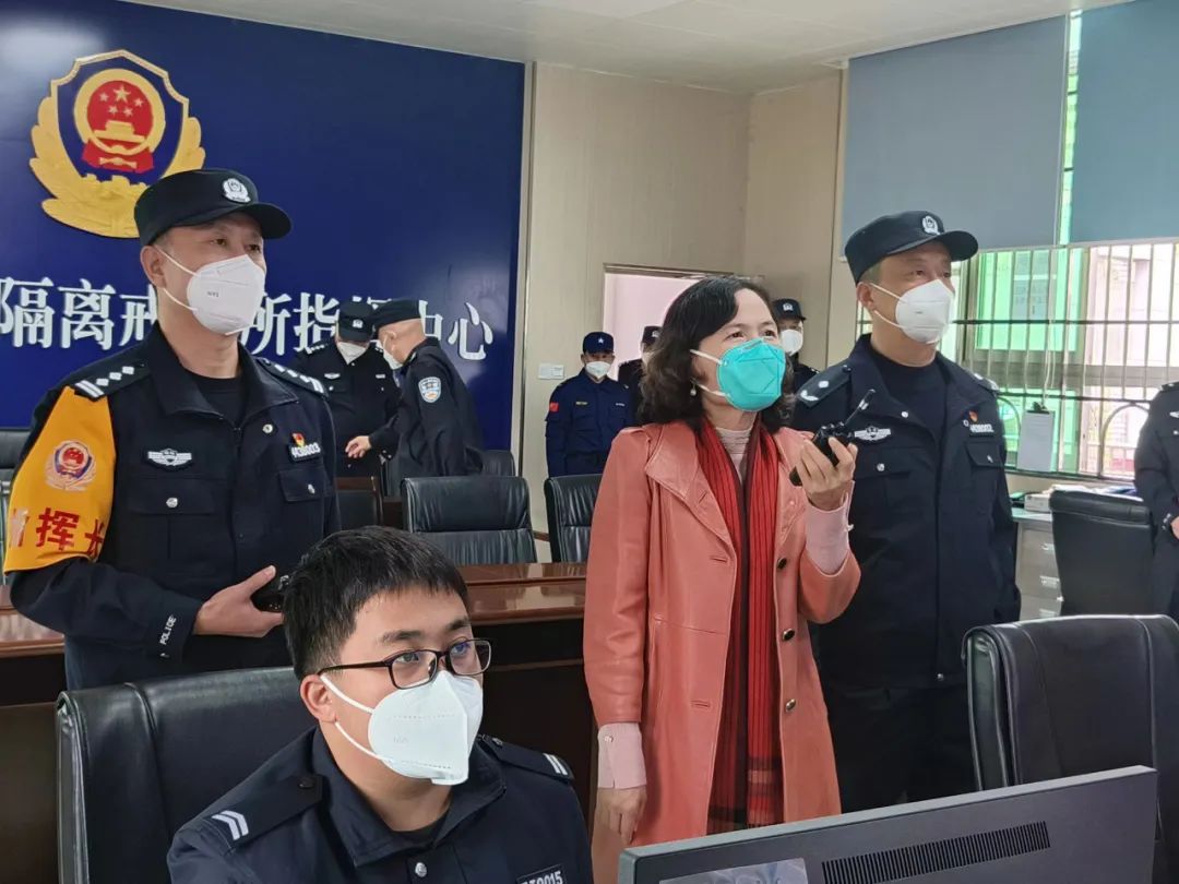 浓浓关怀显温情！大年初一，珠海市司法局局长李小燕到珠海市强制隔离戒毒所检查慰问.png
